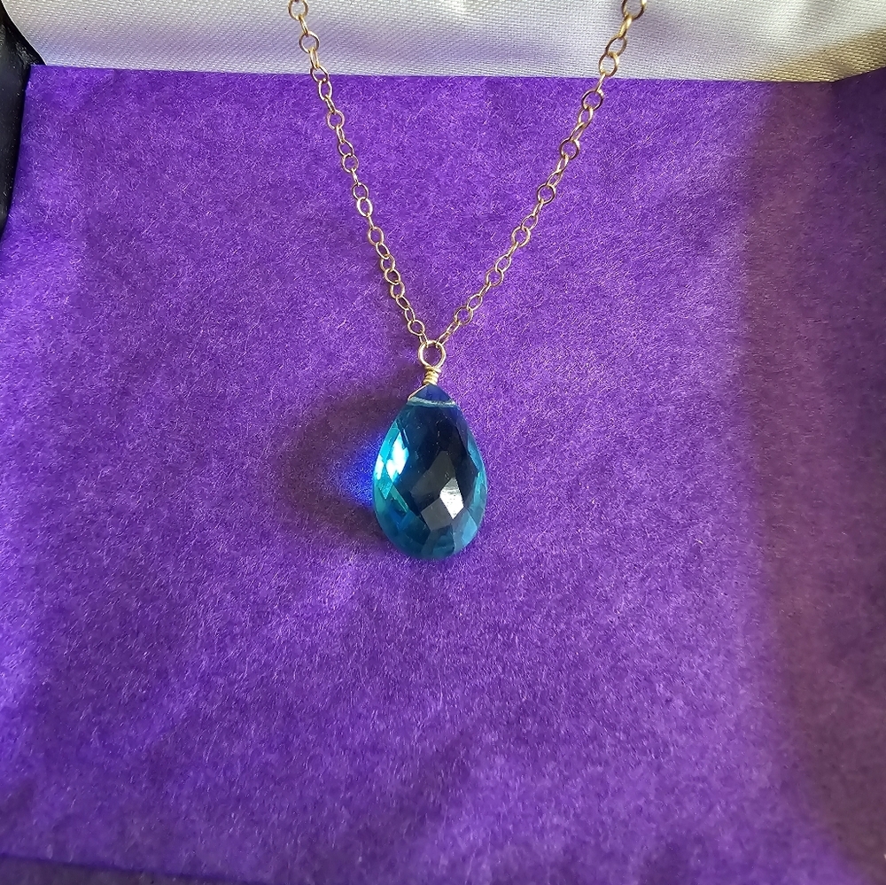 Blue topaz quartz necklace
